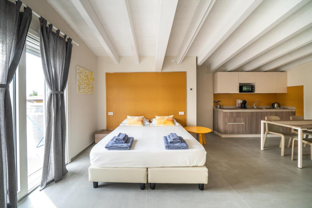 A Casa Di Sabina Hotel Desenzano del Garda Ngoại thất bức ảnh